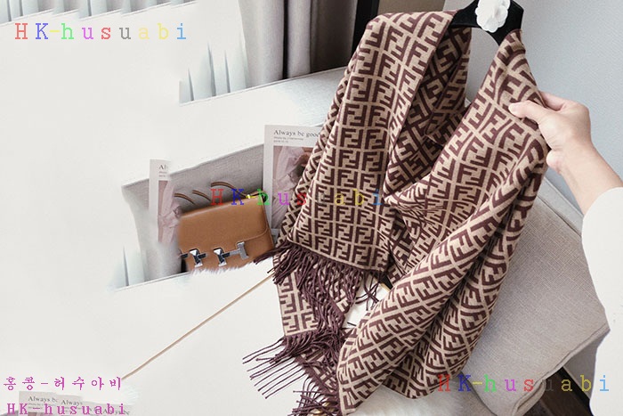 NEW 펜디 머플러 신상 FD 22429
