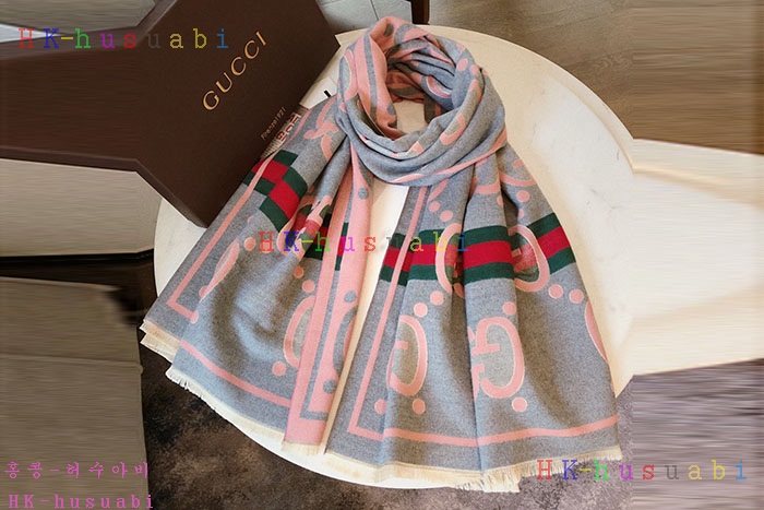 NEW 구찌 머플러 신상 GU 2436727