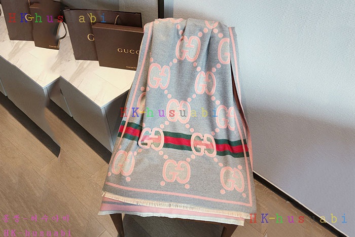 NEW 구찌 머플러 신상 GU 2436727