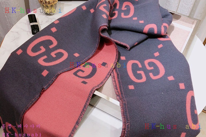 NEW 구찌 머플러 신상 GU 2436698