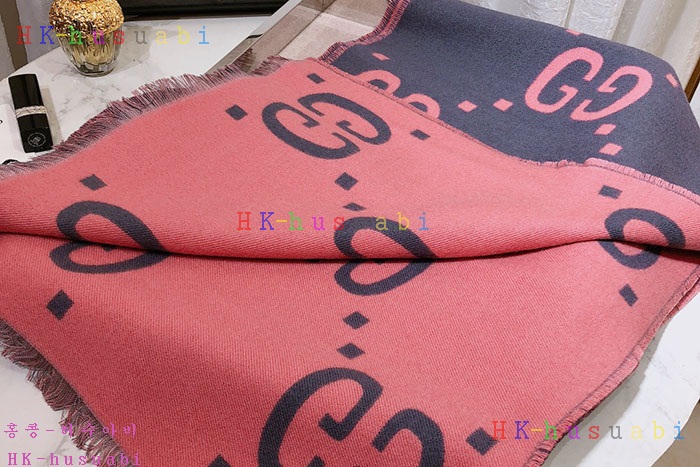 NEW 구찌 머플러 신상 GU 2436698