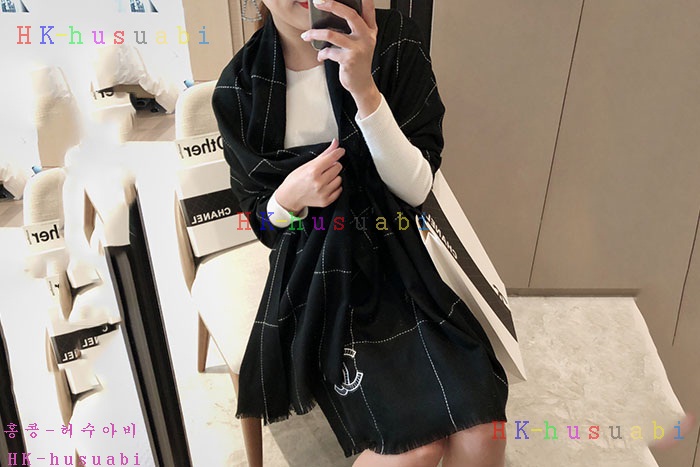 NEW 샤넬 머플러 신상 CH 2452237