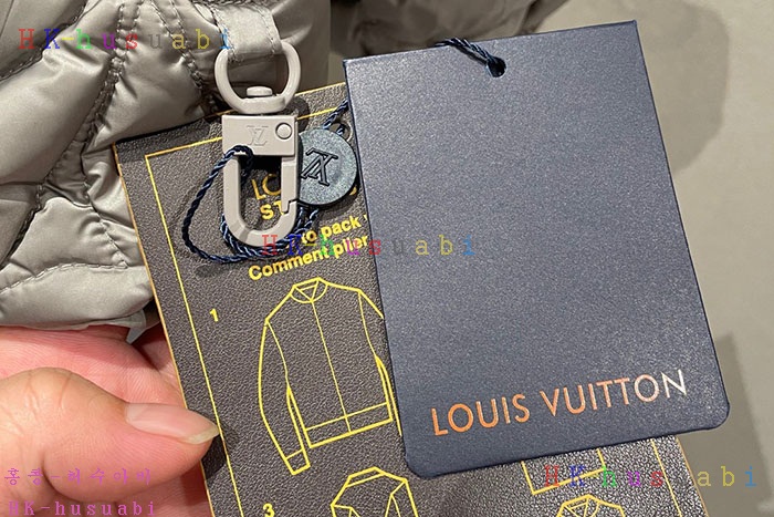 NEW 루이비통 패딩 신상 LV 572252
