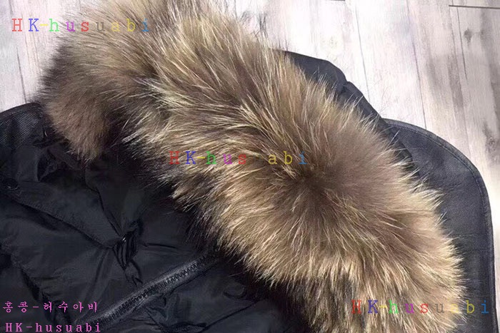 NEW 무스너클 패딩 신상 M 625235