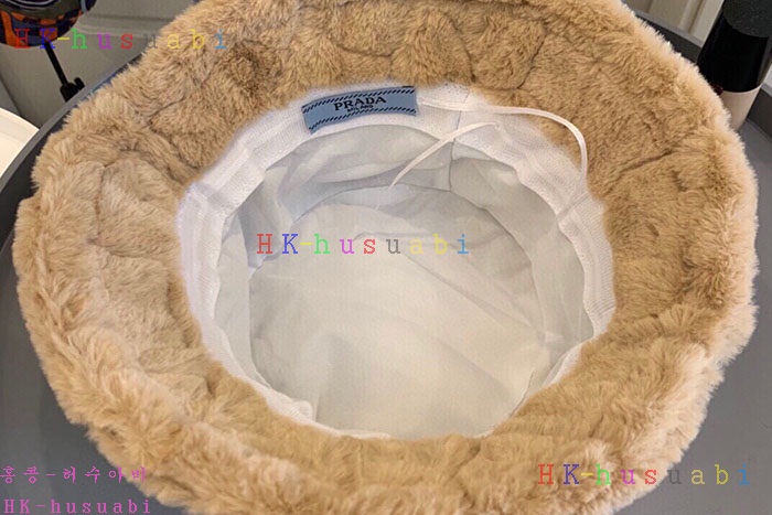 NEW 프라다 모자 신상 P  523665