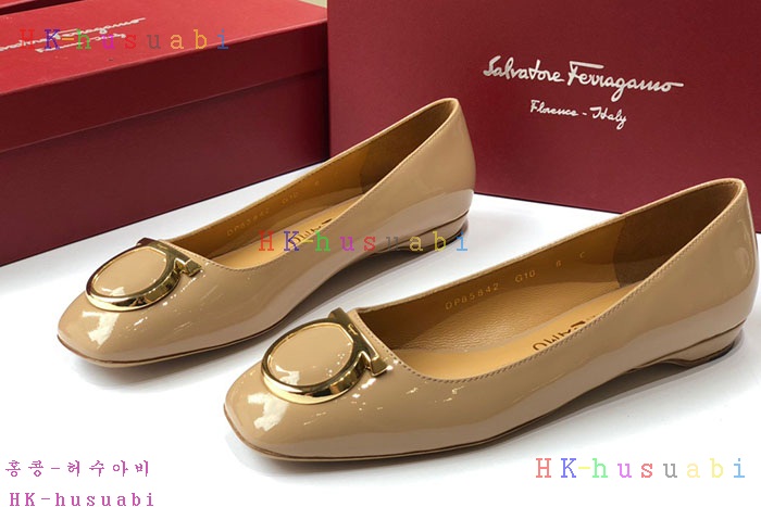 NEW 페라가모 신발 신상 F 4758231