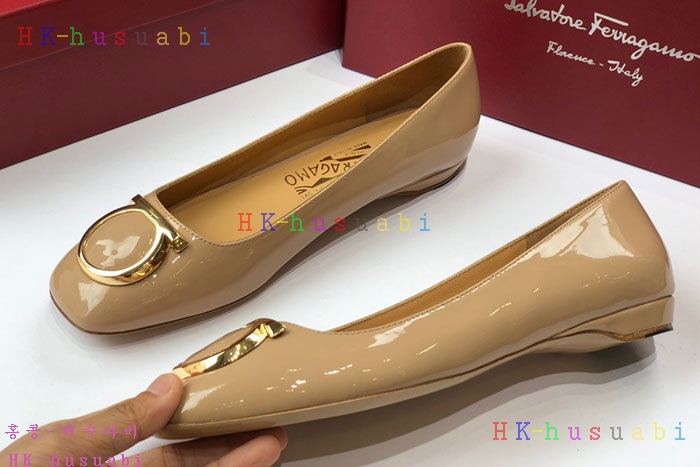 NEW 페라가모 신발 신상 F 4758231