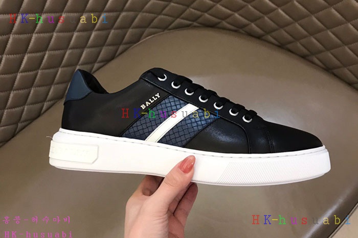 NEW 발리 스니커즈 신상 B 736650