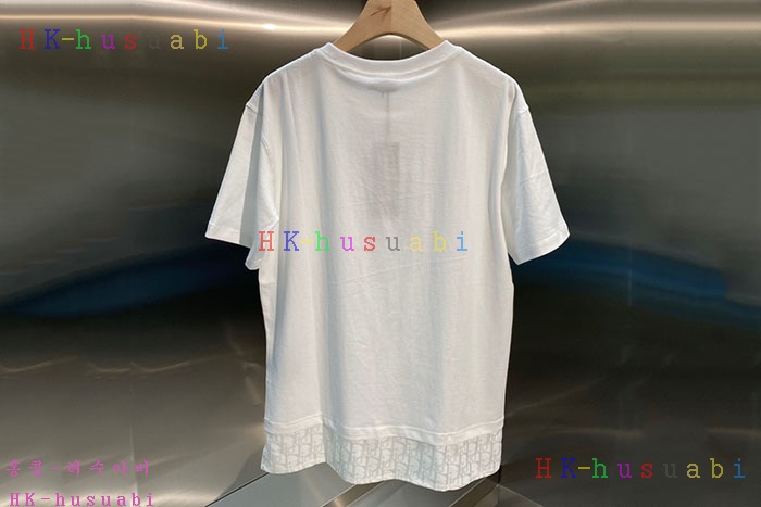 NEW 디올 반팔티 신상 DR 724552