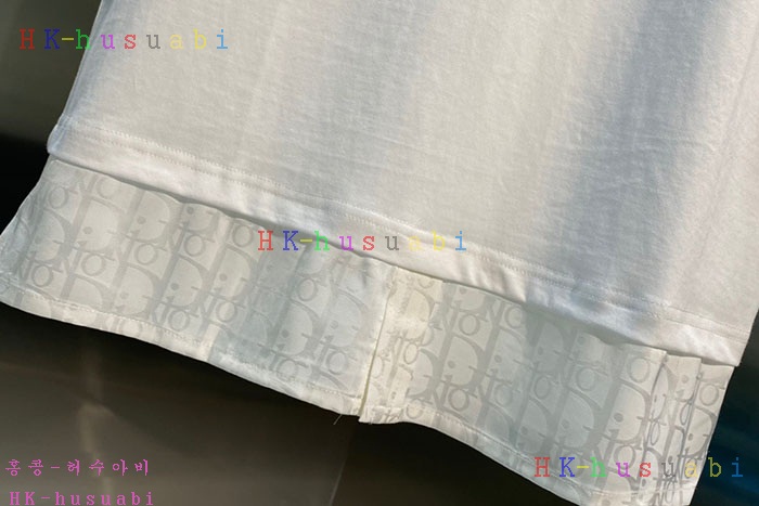 NEW 디올 반팔티 신상 DR 724552
