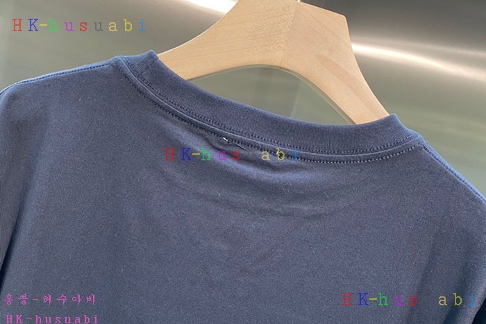 NEW 디올 반팔티 신상 DR 724553