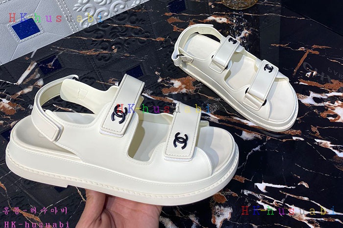 NEW 샤넬 샌들 신상 C 1425908