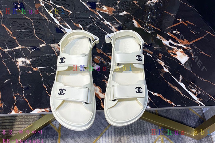 NEW 샤넬 샌들 신상 C 1425908