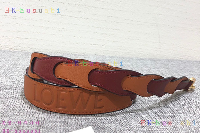 NEW 로에베 가죽 스트랩  LW 399240