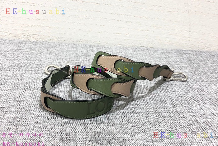 NEW 로에베 가죽 스트랩  LW 399241