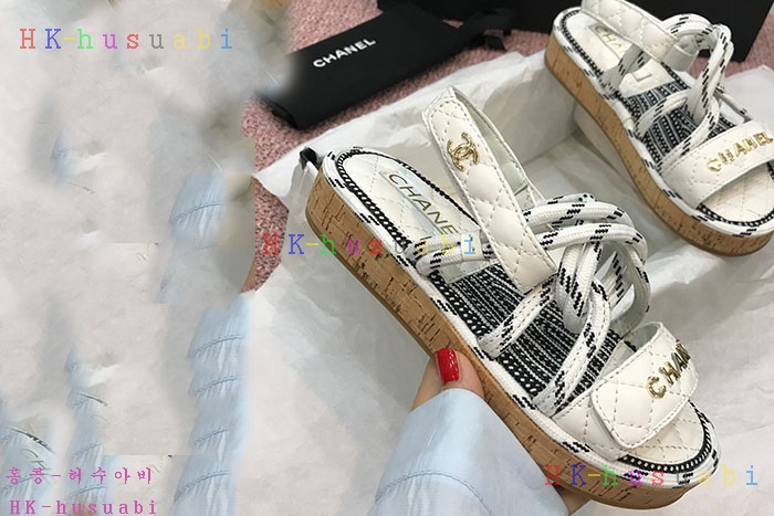 NEW  샤넬 샌들 신상 C 335255