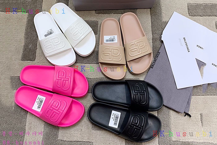 NEW 발렌시아가 슬리퍼 신상 B 447570