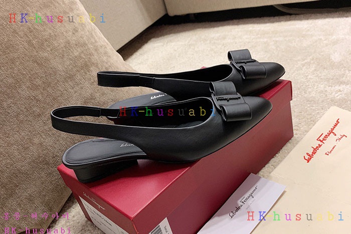 NEW 페라가모 여성 신발 신상 F 724425