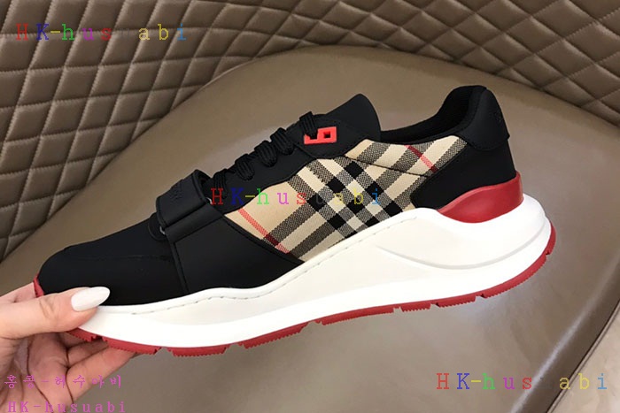 NEW 버버리 남성 스니커즈 B 585581