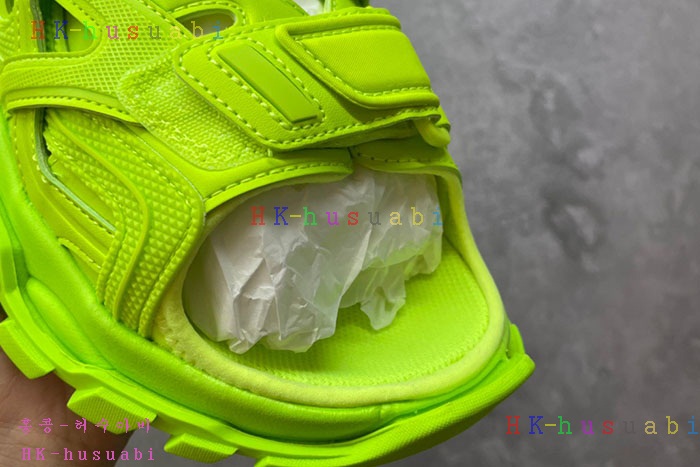 NEW 발렌시아가 샌들 신상 B 757780