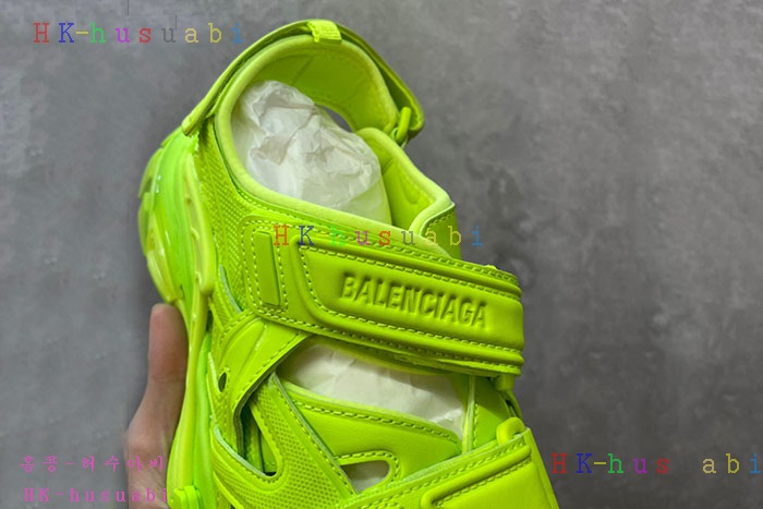 NEW 발렌시아가 샌들 신상 B 757780