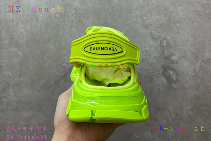 NEW 발렌시아가 샌들 신상 B 757780