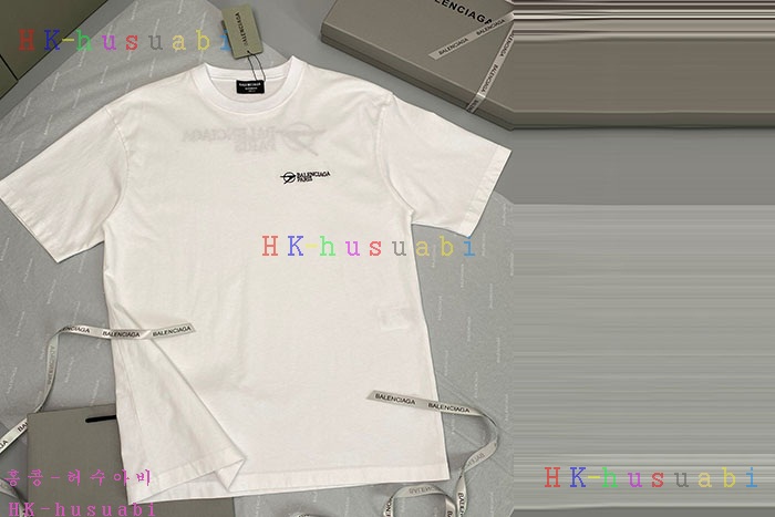 NEW 발렌시아가 반팔티 신상 B 572551