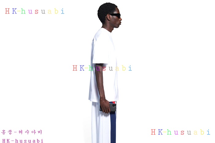 NEW 발렌시아가 반팔티 신상 B 572551