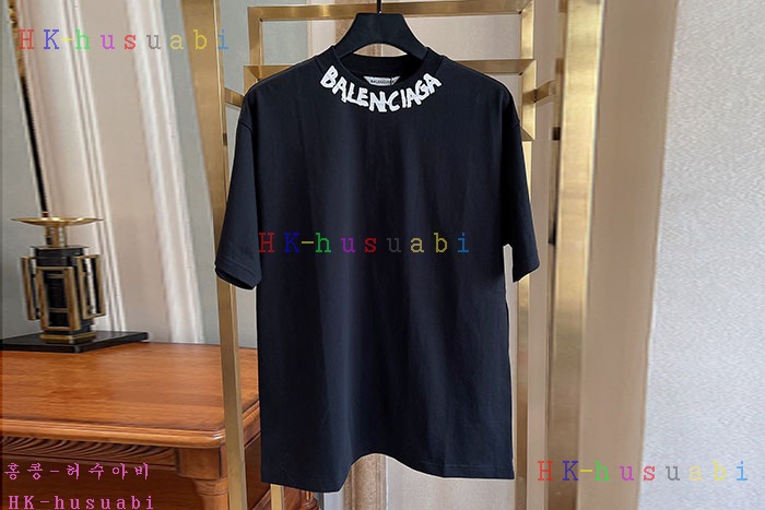 NEW 발렌시아가 반팔티 신상 B 572557