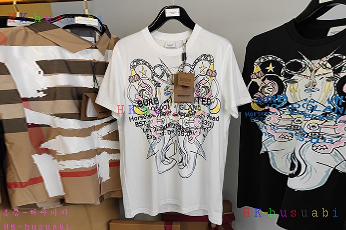 NEW 버버리 반팔티 신상 B 572562
