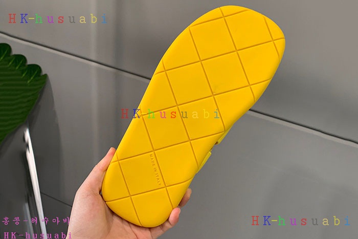 NEW 보테가베네타 슬리퍼 신상 BV 552720