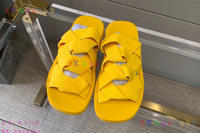 NEW 보테가베네타 슬리퍼 신상 BV 552720