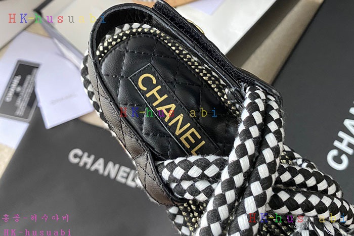 NEW 샤넬  샌들 신상 C 557290