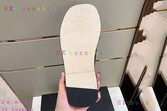NEW 프라다 슬리퍼 신상 P 3325005