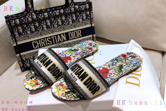 NEW 디올 슬리퍼 신상 DR 958813