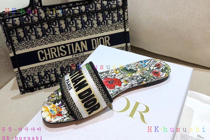 NEW 디올 슬리퍼 신상 DR 958813