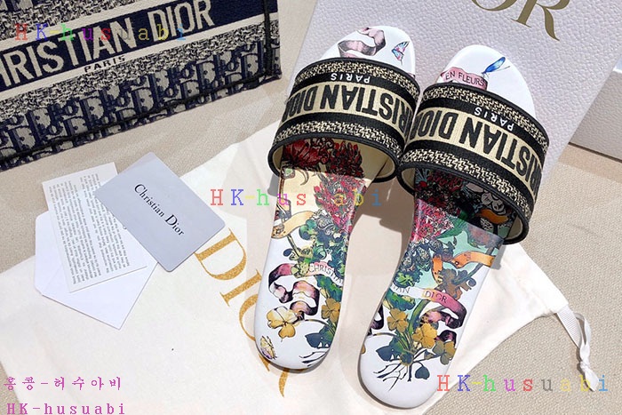 NEW 디올 슬리퍼 신상 DR 958814