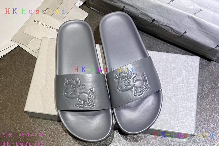 NEW 발렌시아가 슬리퍼 신상 B 922551