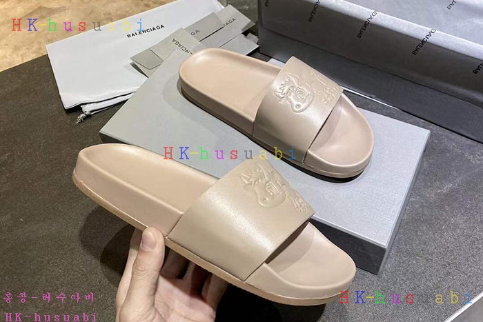 NEW 발렌시아가 슬리퍼 신상 B 922549