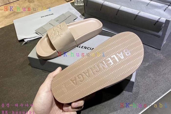 NEW 발렌시아가 슬리퍼 신상 B 922549
