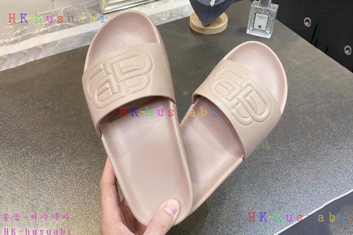 NEW 발렌시아가 슬리퍼 신상 B 922547
