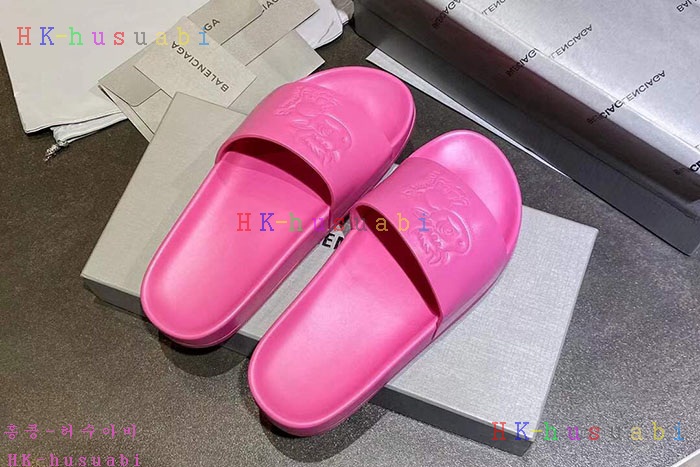 NEW 발렌시아가 슬리퍼 신상 B 922546