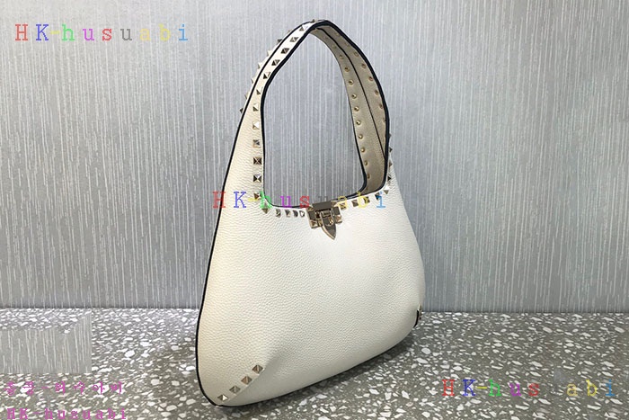★미러급★발렌티노 가죽 락스터드 호보 백 VW2B0I25