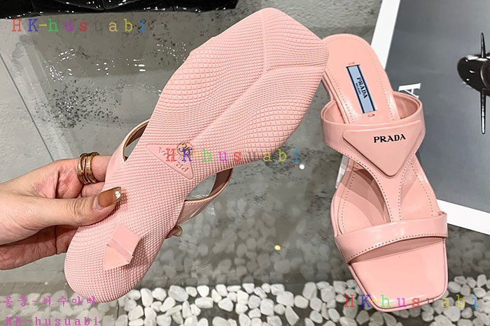 NEW 프라다 샌들 신상 P 9572538