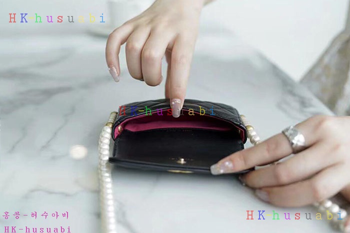 ★미러급★샤넬 CC로고 클래식 램스킨 진주 스트랩 플랩 카드 홀더 미니백 AP2185 (2컬러)