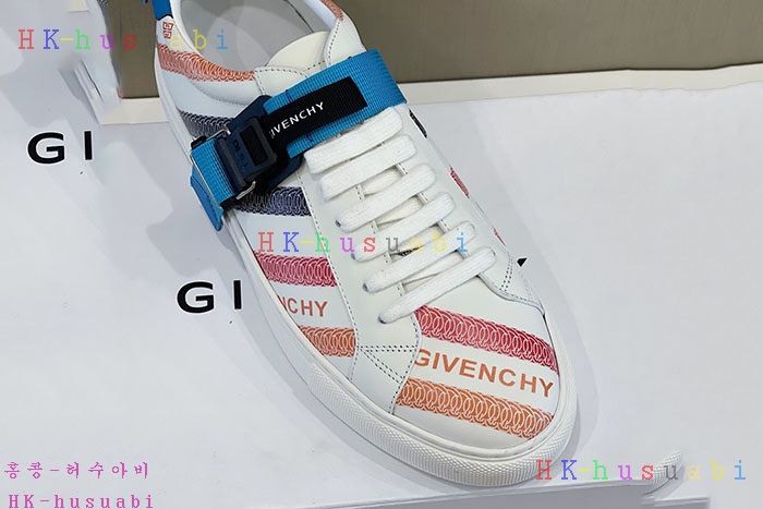 NEW 지방시 스니커즈 신상 GV 5724665