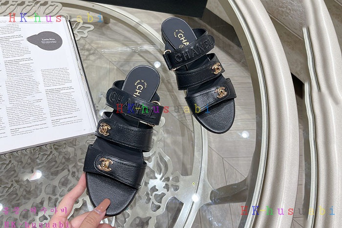 NEW 샤넬 샌들 신상 C 678825