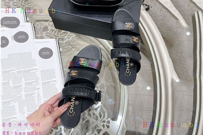 NEW 샤넬 샌들 신상 C 678825