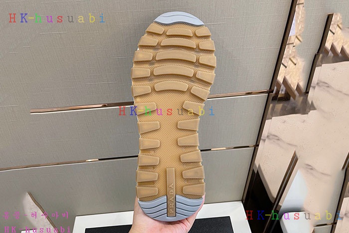 NEW 프라다 스니커즈 신상 P 335696