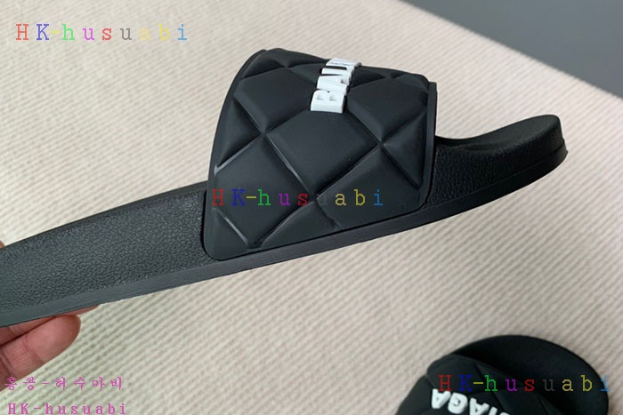 NEW 발렌시아가 슬리퍼 신상 B 445503